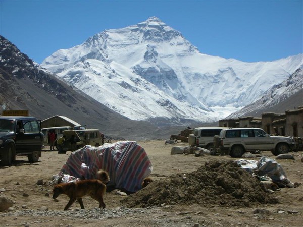 Everest_from_Rongbuk.JPG