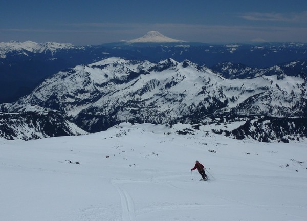 Muir_Snow_field_Skiing.JPG