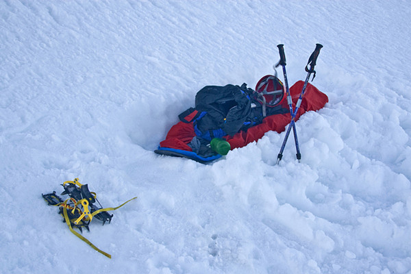 9_Bivy_inside_the_crater_wall_of_south_Sister_Summit.jpg