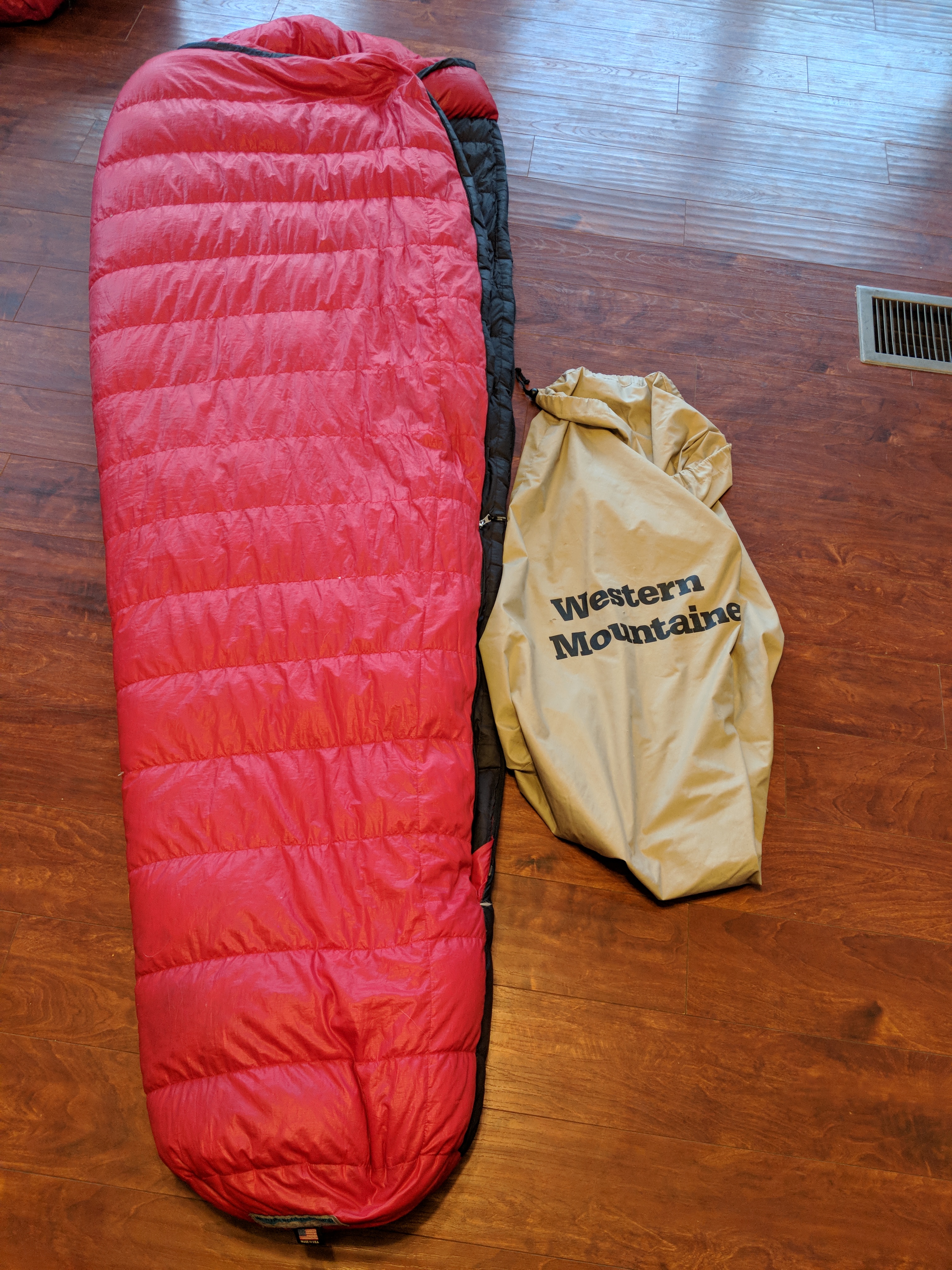 FS W rn Mtneering and MH Sleeping Bags The Yard Sale