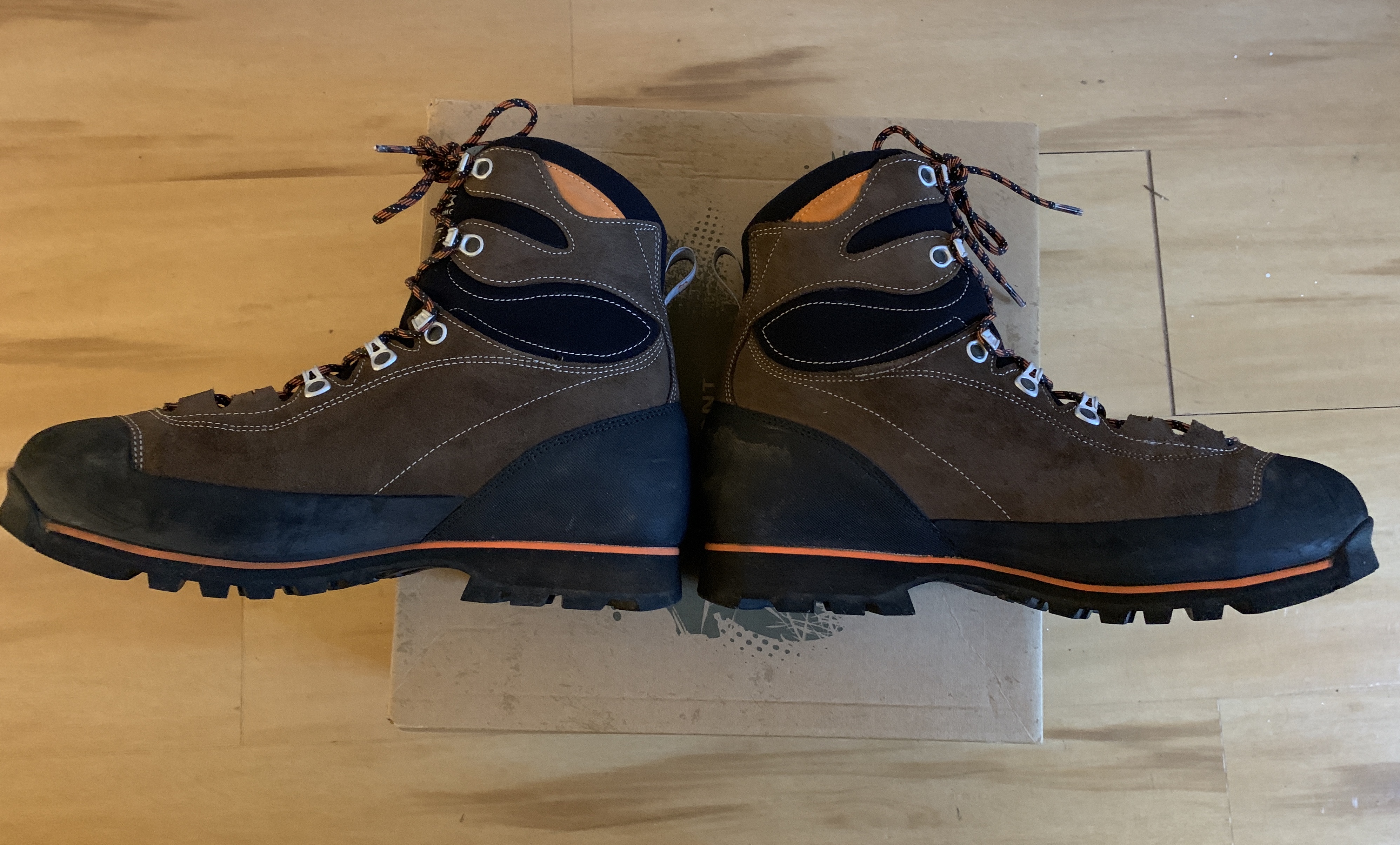 Men’s Garmont Tower Trek GTX Hiking Boots 11.5 US / 46 EU - The Yard ...